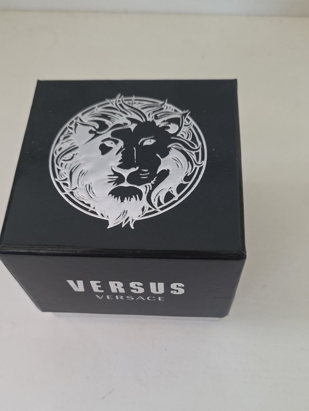 NIB Versus Versace Watch - Picture 6 of 6